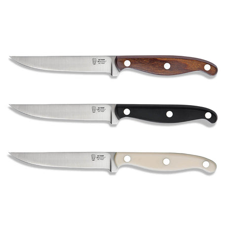 Trois coiteaux bistronome au nain sur fond blanc