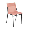 Chaise extérieure noire LAFUMA avec assise Batyline Terre Cuite.