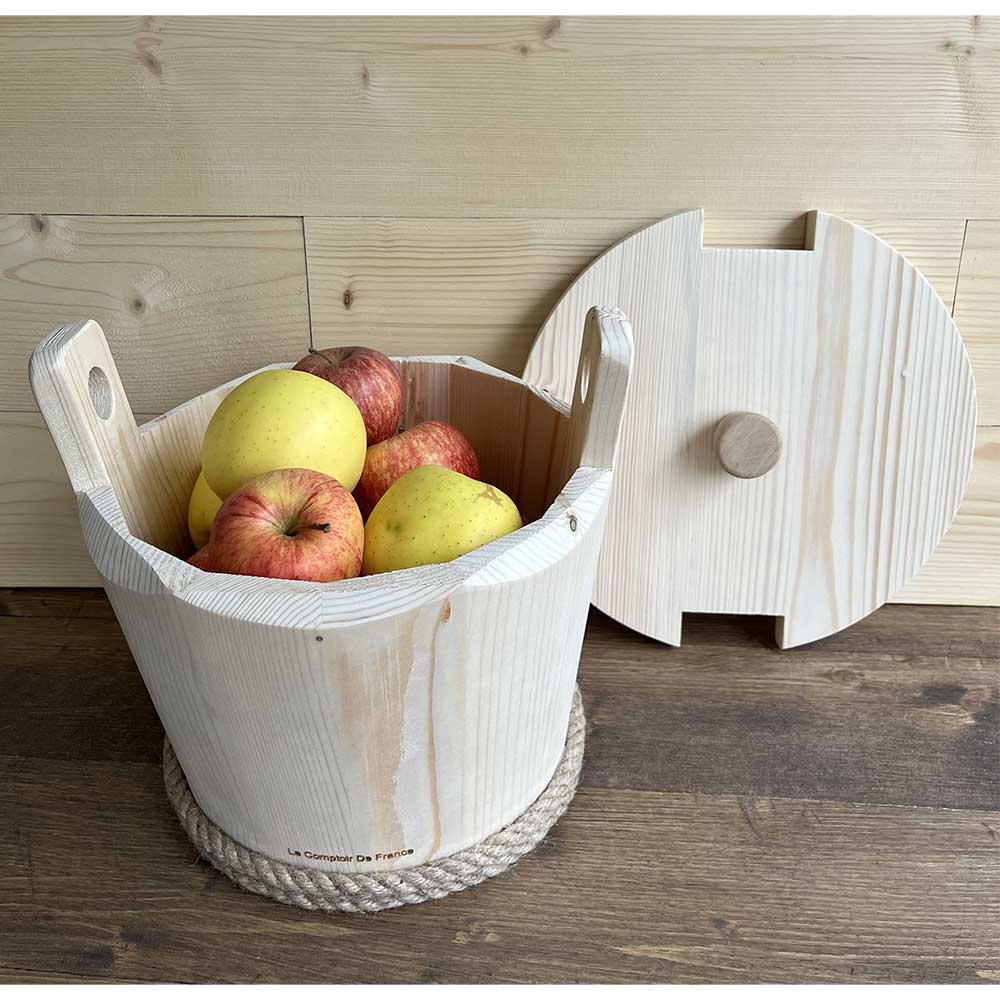 Seille Patatière en bois - Le Comptoir de France avec des pommes